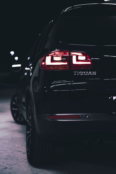 black Volkswagen Tiguan
